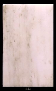 Dimensioni: 11,9 x 7,7 x 1,9 cm